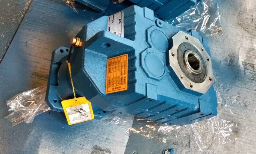 法蘭輸出減速機,1.1KW減速機,齒輪減速電機,平行軸減速機,F型減速機